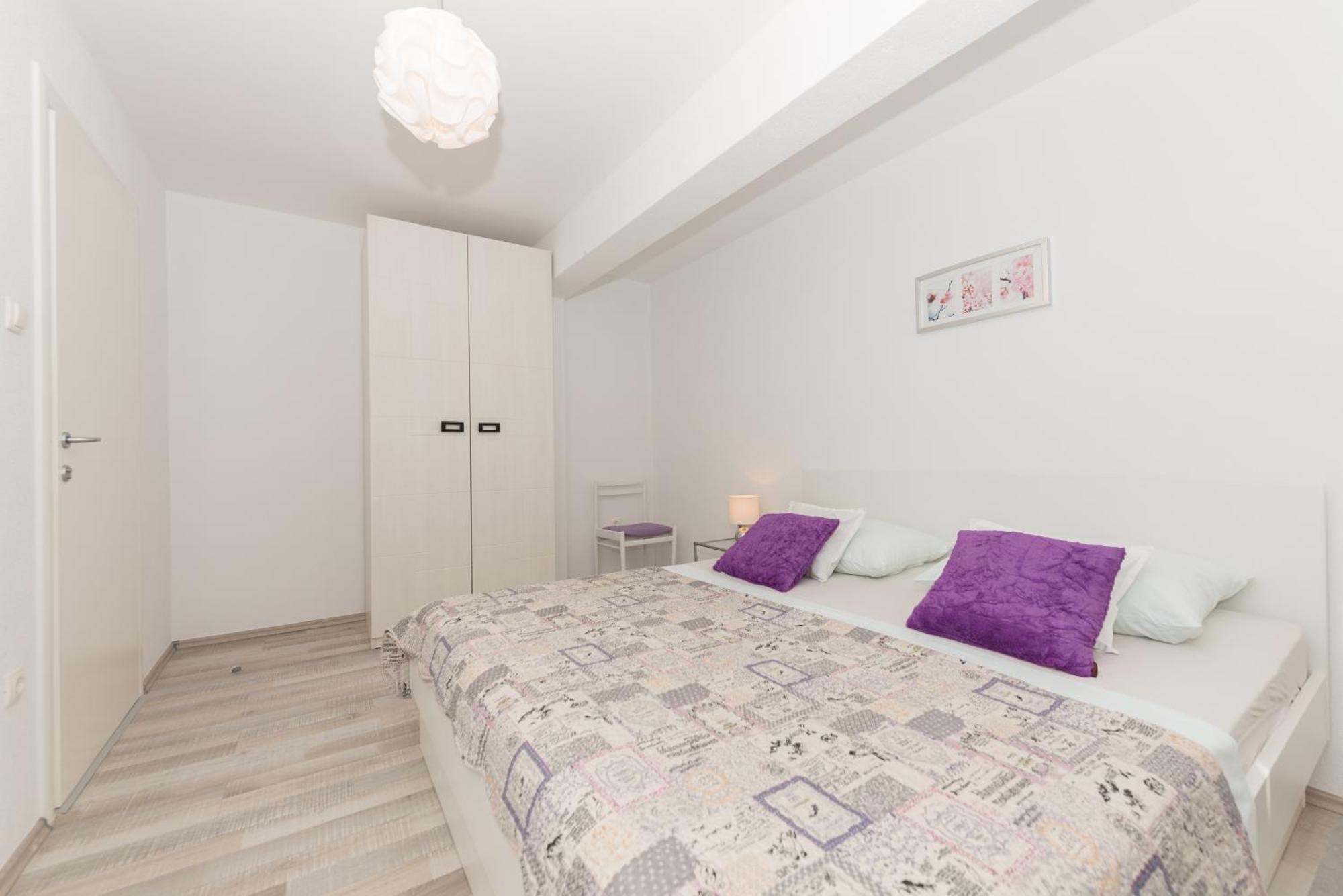 Apartments Nina M Baska Voda Exterior photo